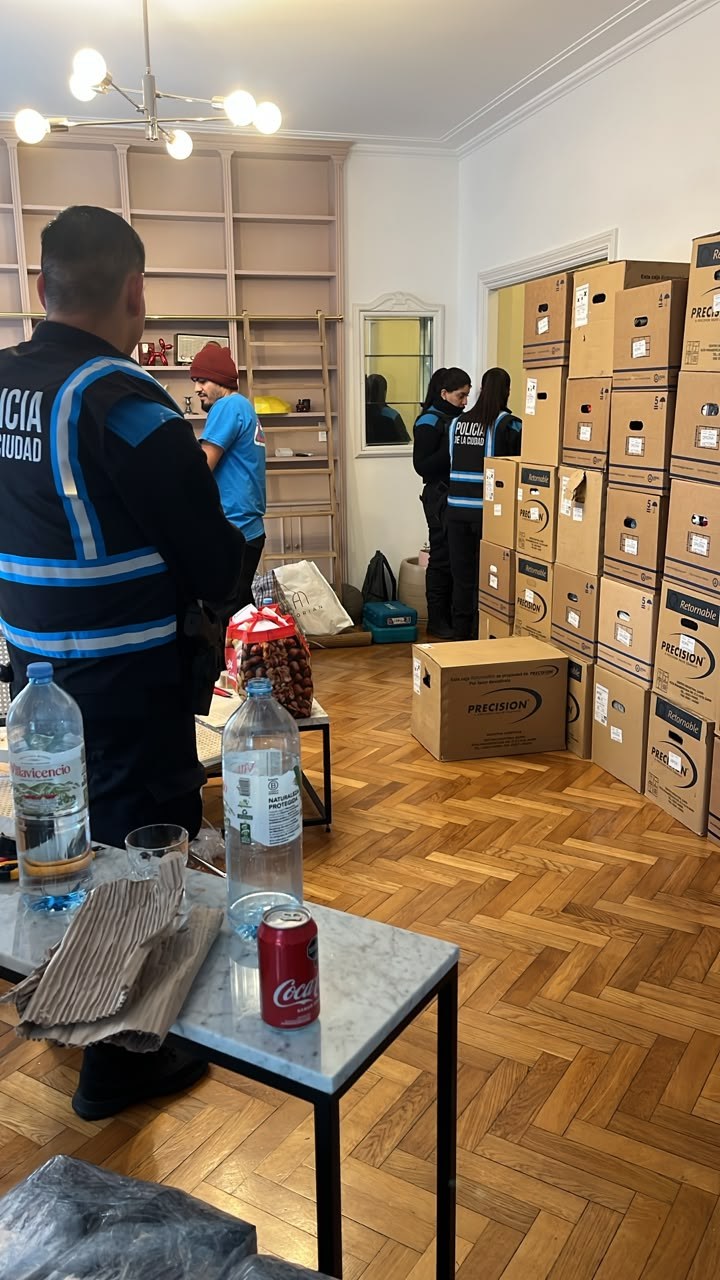 Operación de mudanza coordinada con presencia de autoridades